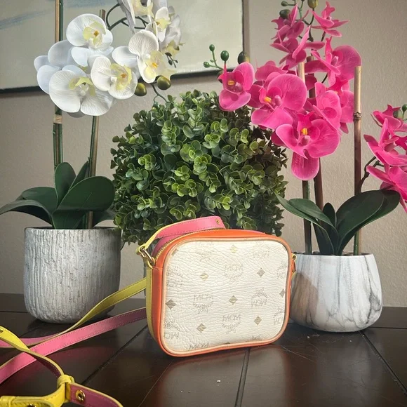 MCM pink/yellow/orange crossbody - Picture 3 of 11